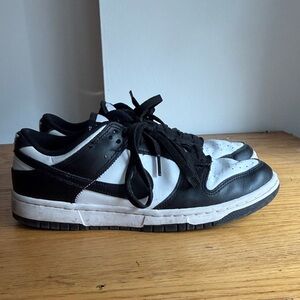 Nike Black and White Men's Sneakers